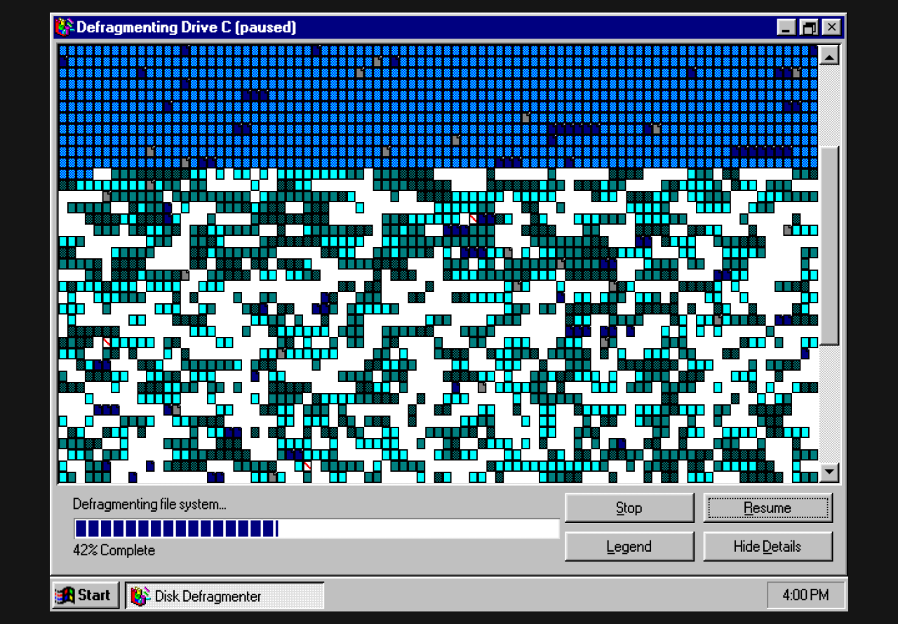 Browser recreation of Windows 95 Disk Defragmenter paused at 42 percent